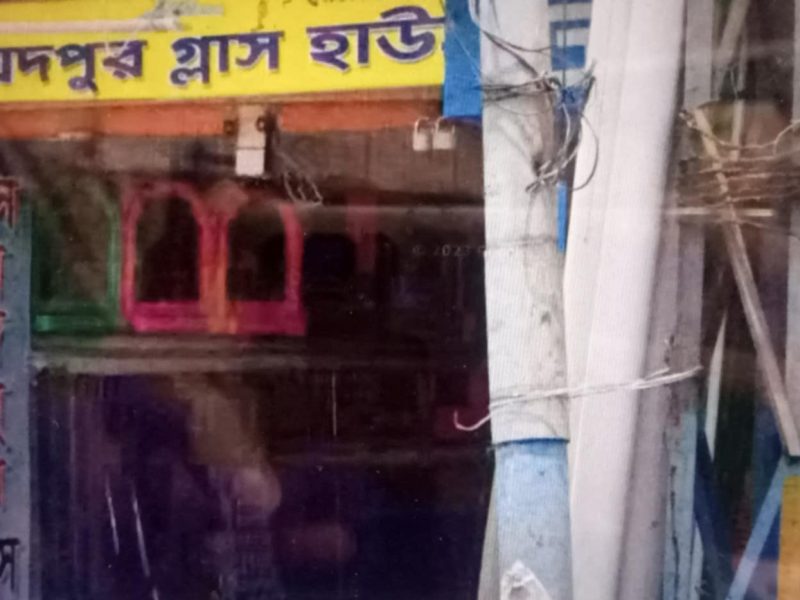 সকল ধরনের গ্লাস ও গ্লাসের কাজ করা হয়