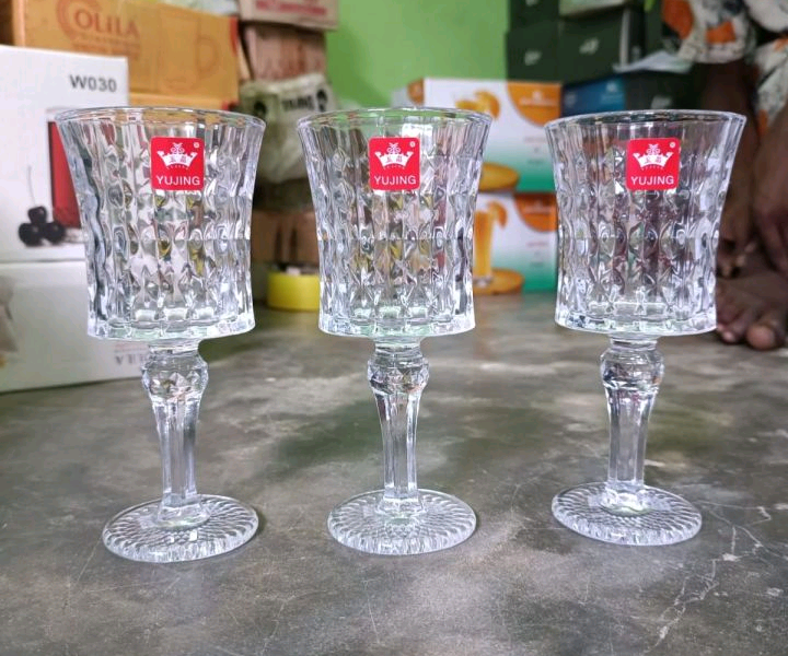 Drink serving glasses