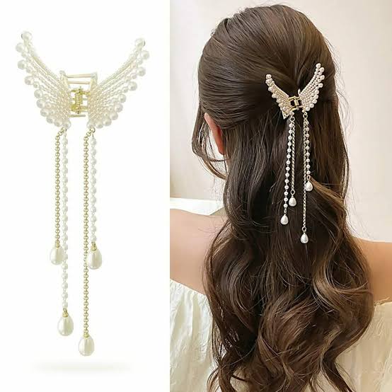 pearl hair clutcher