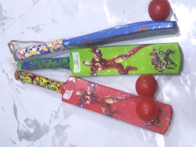 প্লাস্টিক ব্যাট বল (ভালো কোয়ালিটি)[plastic bat]