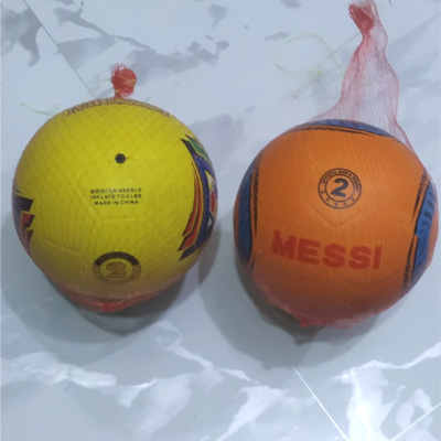 ফুটবল [football]