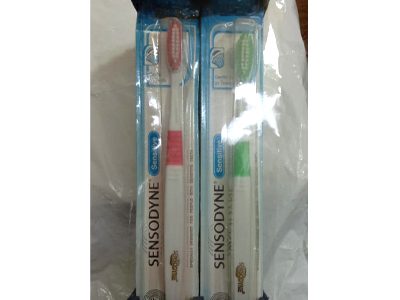সেনসোডাইন টুথব্রাশ [sensodyne tooth-brash]