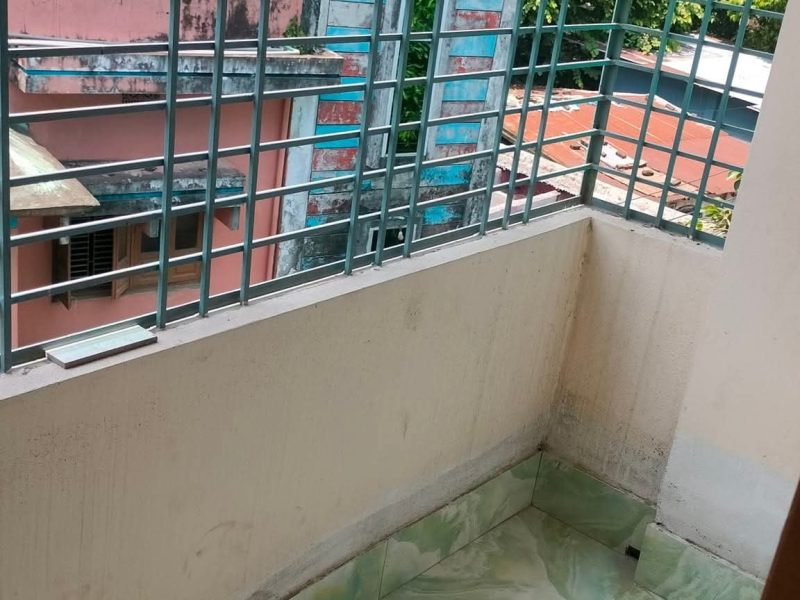 সিঙ্গিপুকুর -ফায়ার সার্ভিসের দিকে ৪টি ফ্ল্যাট(নতুন) ভাড়া দেওয়া হবে।